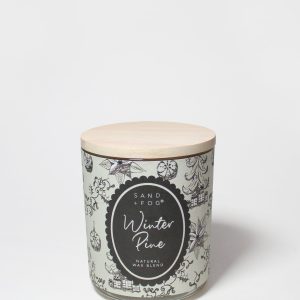 Winter Pine 10oz scented linen candle