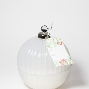 Winter White 6 oz scented candle